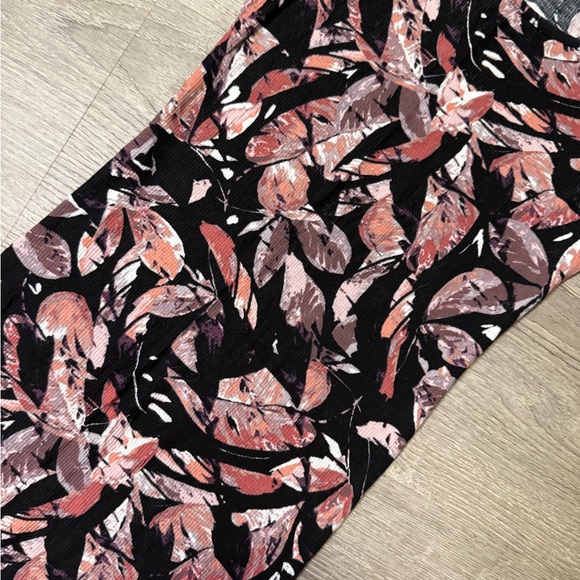 •FOREVER 21• DRESS - Picture 3 of 5